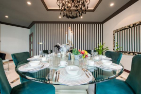 Regal 5BR Villa in Frond K Palm Jumeirah by Deluxe Holiday Homes